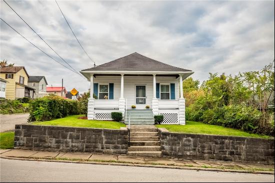 394 Fisher Hill St, Sharon PA 16146