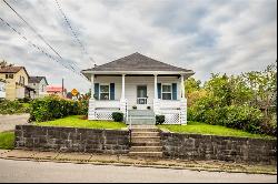 394 Fisher Hill St, Sharon PA 16146