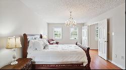 524 Chillingham Cres, Oakville ON L6J6N7