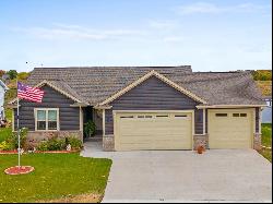 1037 GRASSY MEADOW Lane, Menasha WI 54952