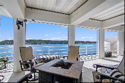 648 Black Hawk Drive, Lake Ozark MO 65049