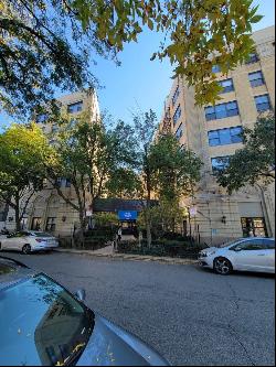 869 W Buena Avenue #216, Chicago IL 60613