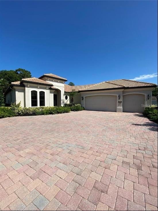 4513 Tuscana Drive, Sarasota FL 34241