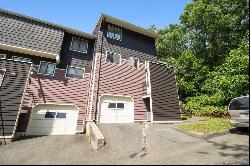 29 Stonegate #D, Branford CT 06405