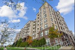 2490 Old Bronte Rd Unit 313, Oakville ON L6M0Y5