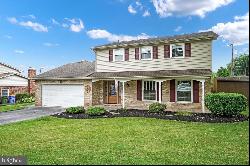 515 Ardmore Lane, York PA 17402