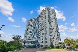 1360 Rathburn Rd Unit 904, Mississauga ON L4W4H4