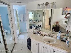 969 Sonesta Avenue NE Unit 102, Palm Bay FL 32905