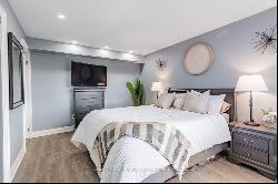 270 Scarlett Rd Unit 611, Toronto ON M6N4X7