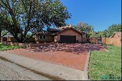 208 Sandzen Dr, Clovis NM 88101