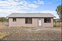 12140 Navajo Road, Flagstaff AZ 86004