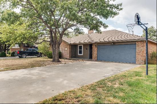 713 Floyd Avenue, Dumas TX 79029