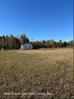 7585 S Steel Road, Fremont Township MI 48655