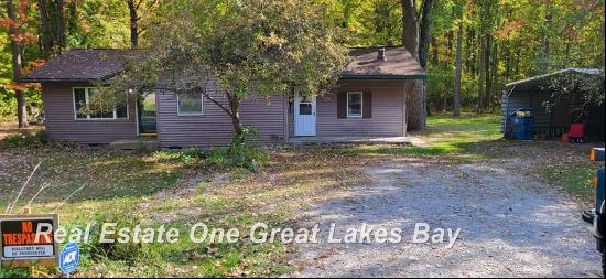 5170 N Shore Road, Pinconning Twp MI 48650