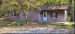 5170 N Shore Road, Pinconning Twp MI 48650