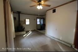 5170 N Shore Road, Pinconning Twp MI 48650