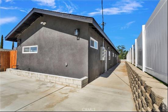 5470 N Mountain View Ave, San Bernardino CA 92405