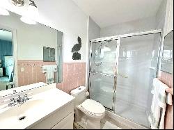 462 Golden Isles Dr Unit 311, Hallandale Beach FL 33009