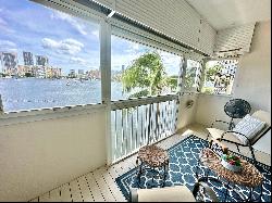 462 Golden Isles Dr Unit 311, Hallandale Beach FL 33009