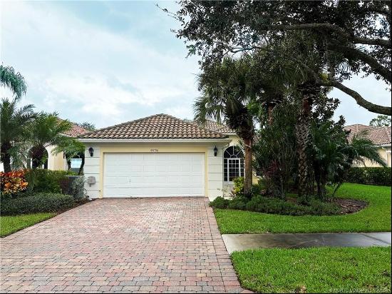 8774 SE Retreat Drive, Hobe Sound FL 33455