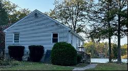 68 Northside Road, Lee NH 03861