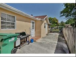 5870 SW 17th St, Miami FL 33155