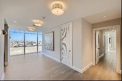 Contemporary Unit at Harbor East