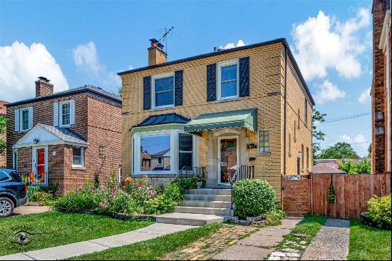 9817 S Oakley Avenue, Chicago IL 60643