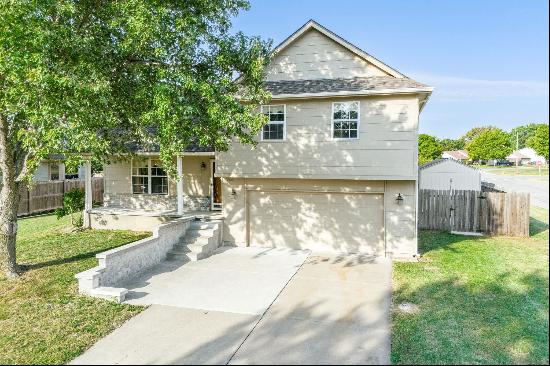 1905 S Cooper St, Wichita KS 67207