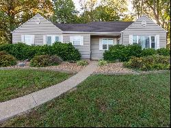 16 Lakenny Lane, Fenton MO 63026