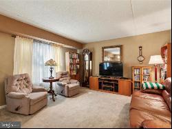 1805 N Glen Drive Unit 1805, Glen Mills PA 19342