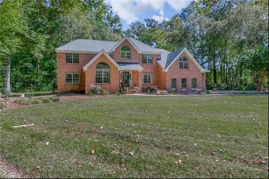 600 Ravenwoods Drive, Chesapeake VA 23322