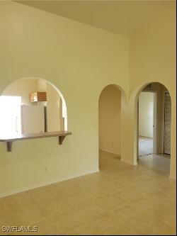 2261 Somerset Ridge Drive Unit 203, Lehigh Acres FL 33973