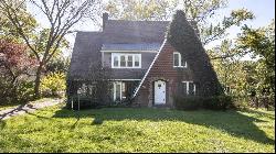 636 Sharon New Castle Rd, Farrell PA 16121