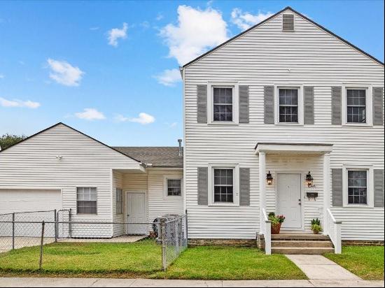 1 Virginia Court, New Orleans LA 70124