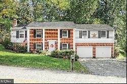 252 Tri Hill Road, York PA 17403