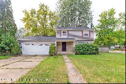 2115 Colonial Plaza, Lansing MI 48910