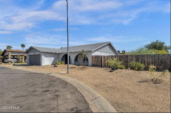 10033 N 40th Avenue, Phoenix AZ 85051