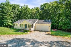 270 Pettit Place, Louisa VA 23093