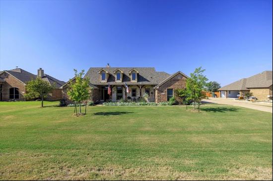 104 Berkshire Lane, Waxahachie TX 75165