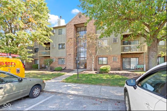 4351 W Village Parkway Circle W Unit 8, Indianapolis IN 46254