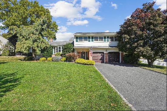 16 Hemlock Drive, Verona, NJ 07044