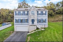 426 White Pine Ln, Economy PA 15005