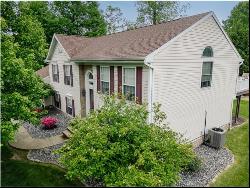 114 Neshannock Trails Dr, Neshannock Twp PA 16105