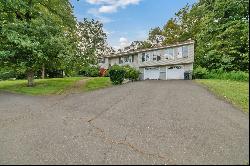 32 Tuttle Court, Bethany CT 06524