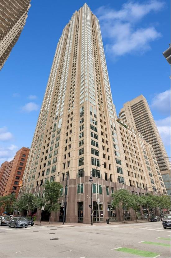 33 W ONTARIO Street #17E, Chicago IL 60654