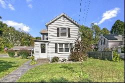 66 Cottage Street, New Hartford CT 06057