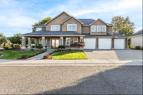 8800 Braeburn Lp, Yakima WA 98903