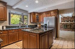 80 Knollwood Lane, Avon CT 06001