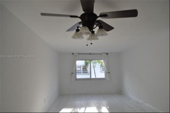 251 Galen Dr Unit 204E, Key Biscayne FL 33149